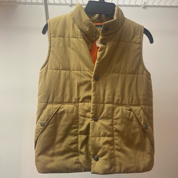 NWOT tan Oshkosh puffy vest for boys size 7 - Picture 1 of 4